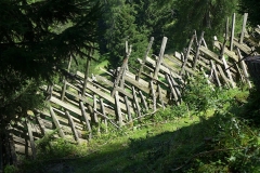 Handwerkskunst auf dem Weg zur Sattelbergalm