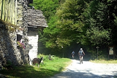 Über Land auf dem Weg zum Comer-See