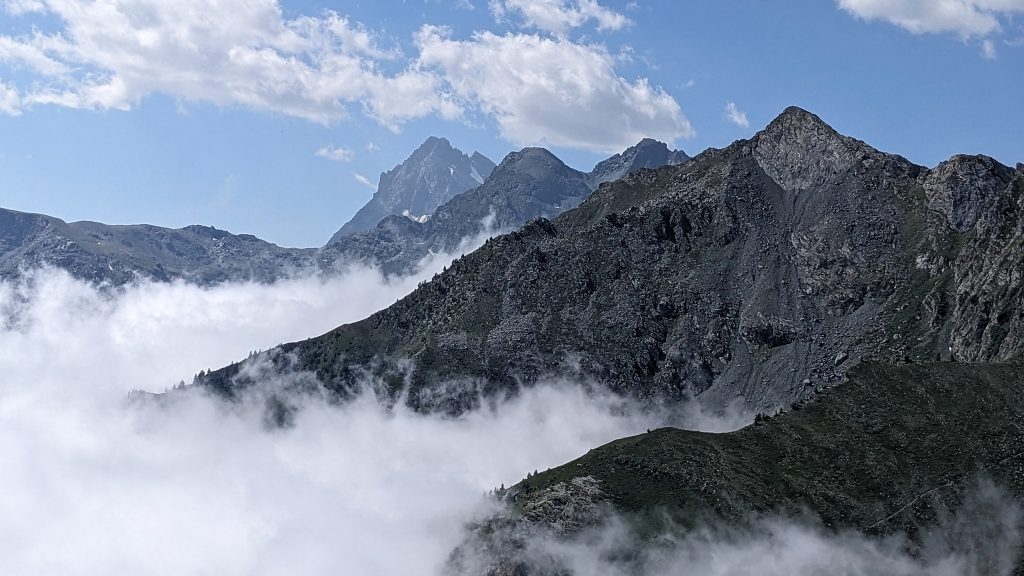 Lange Abfahrt ins Tal des Pellice Cottische Alpen 2026 07 173 Tommyv1.jpg
