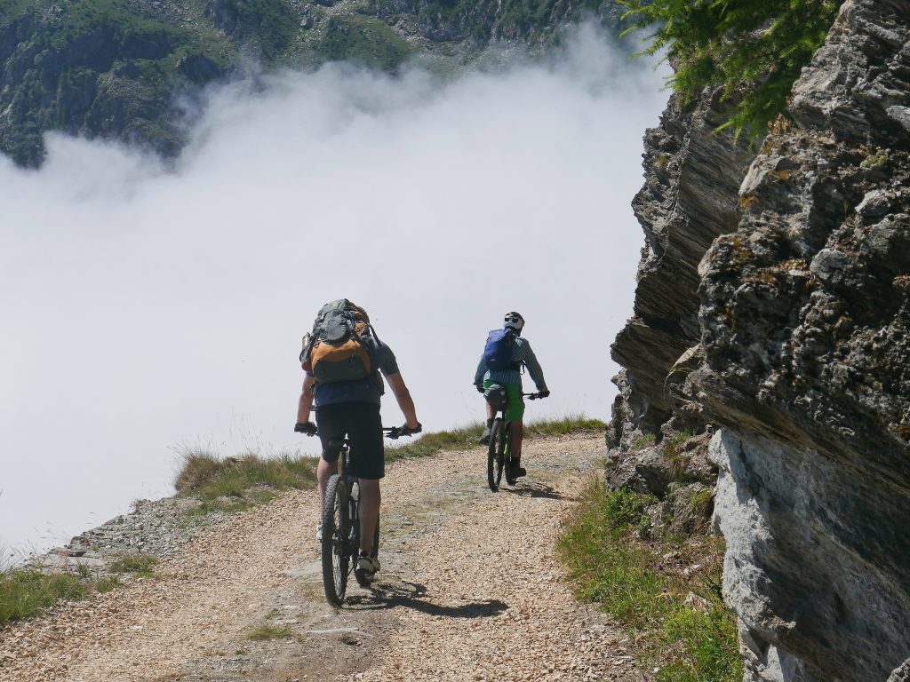 Lange Abfahrt ins Tal des Pellice Cottische Alpen 2026 07 176 Manfredv1 1.jpg 1